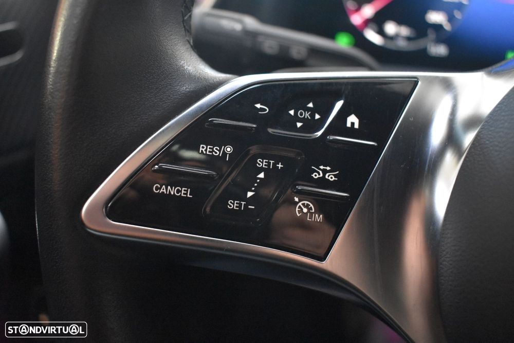 Mercedes-Benz A 250 - 40