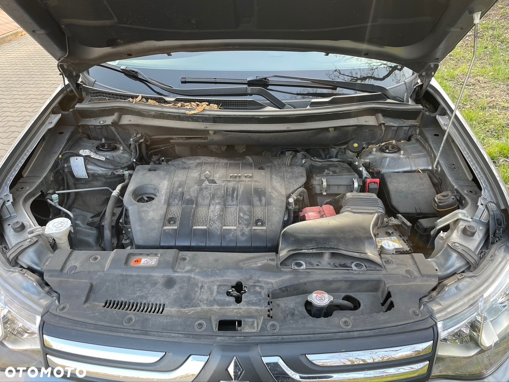Mitsubishi Outlander 2.2 DID Intense + - 10