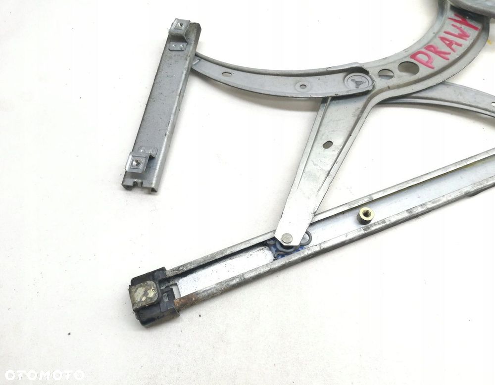 MECHANIZM SZYBY PRAWY PRZÓD VW PASSAT B4 - 3
