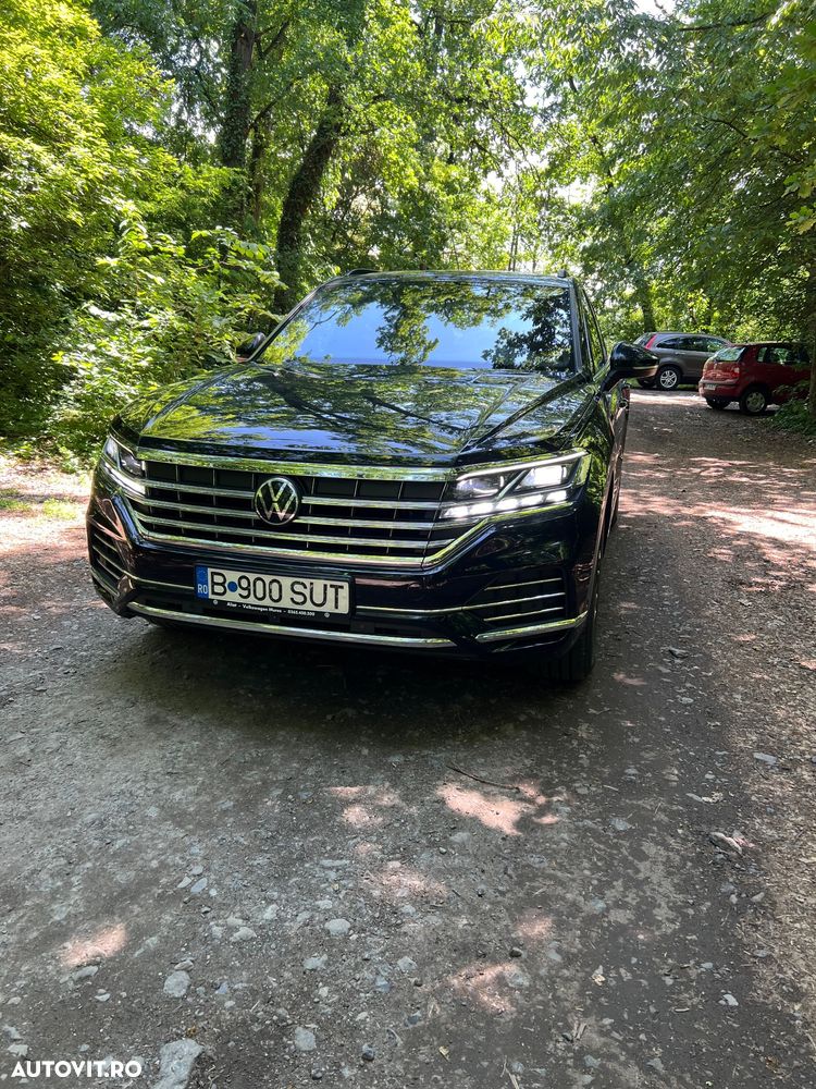 Volkswagen Touareg - 1