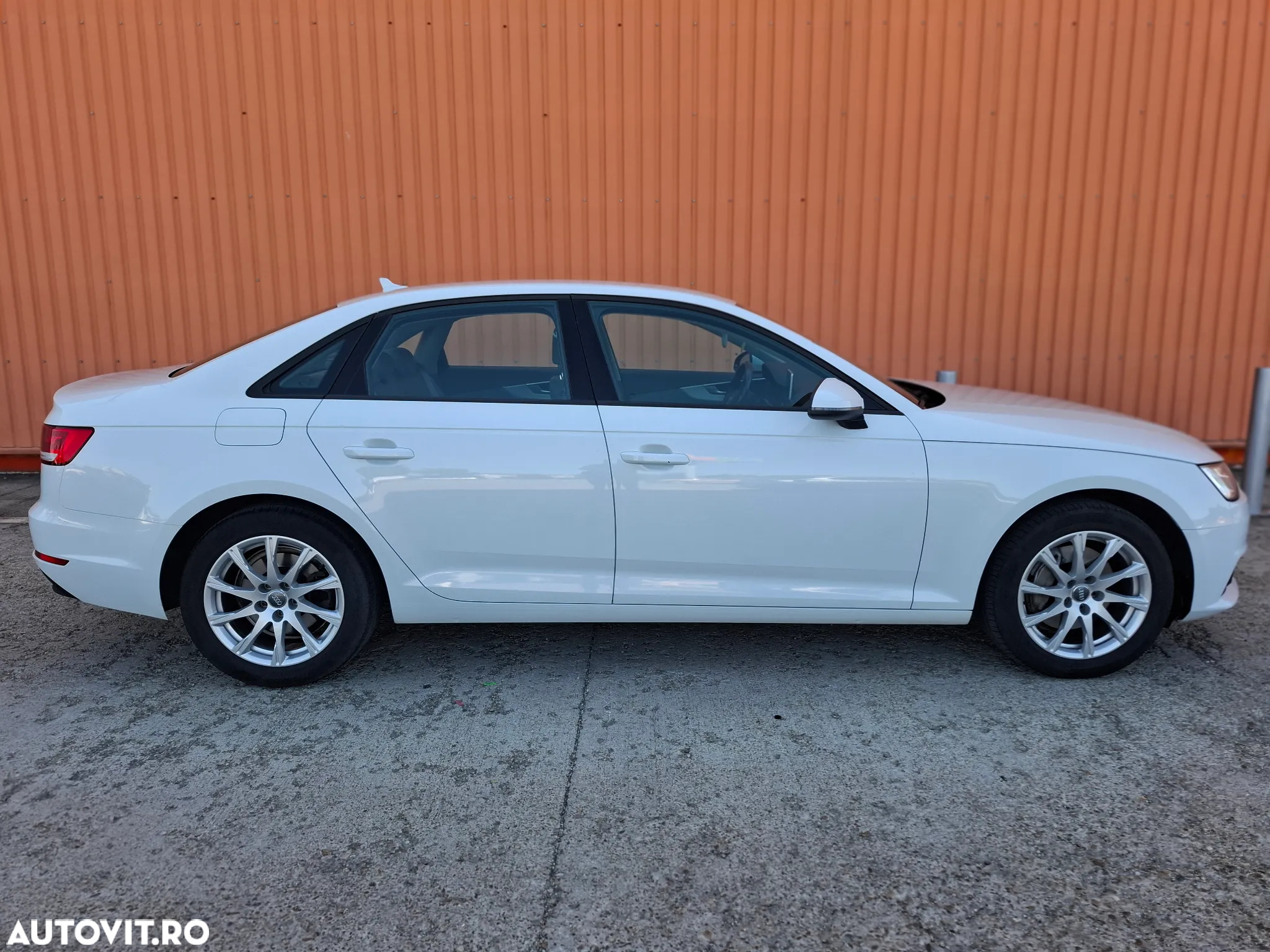 Audi A4 Avant 2.0 TDI S tronic Design - 3