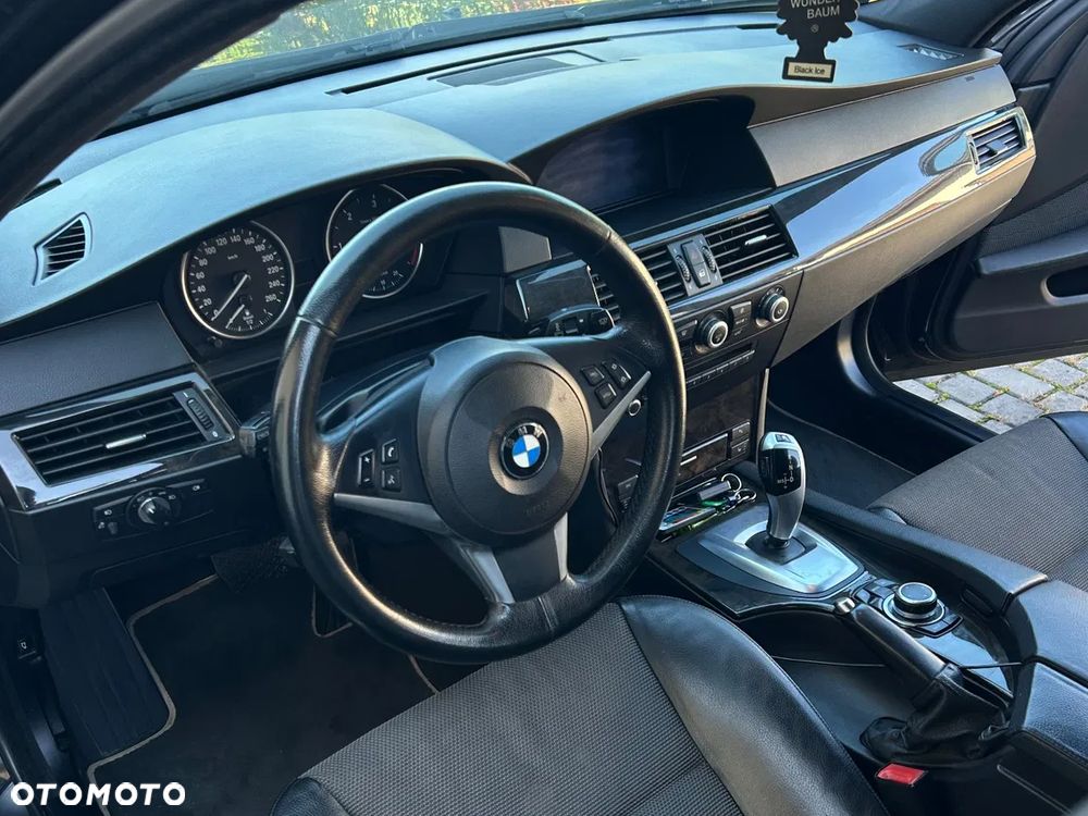 BMW Seria 5 520d Edition Lifestyle - 12