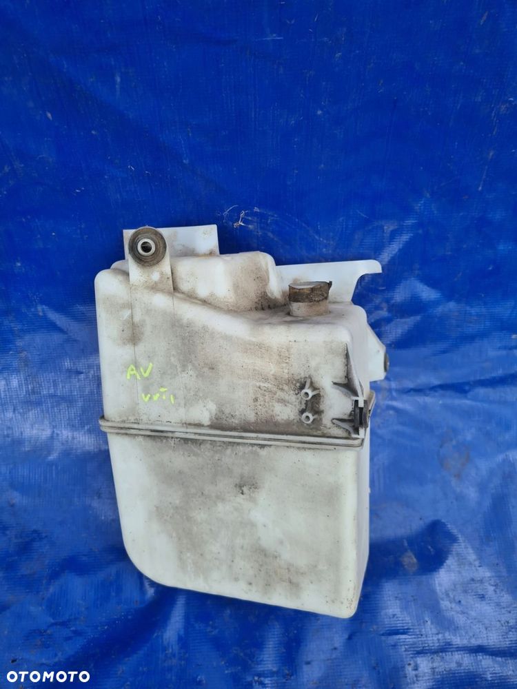 Toyota AVENSIS VERSO 01-06 2.0 vvt-i rezonator - 2