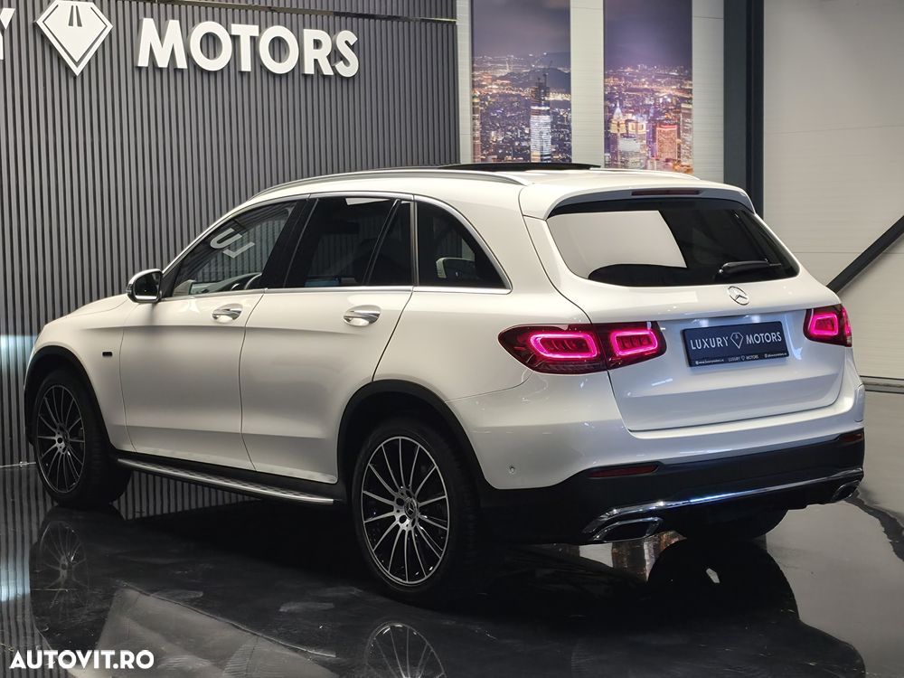 Mercedes-Benz GLC 300 e 4Matic 9G-TRONIC AMG Line Plus - 5