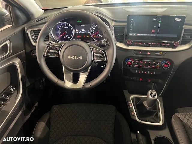Kia Ceed 1.5 T-GDI 6MT Best - 9