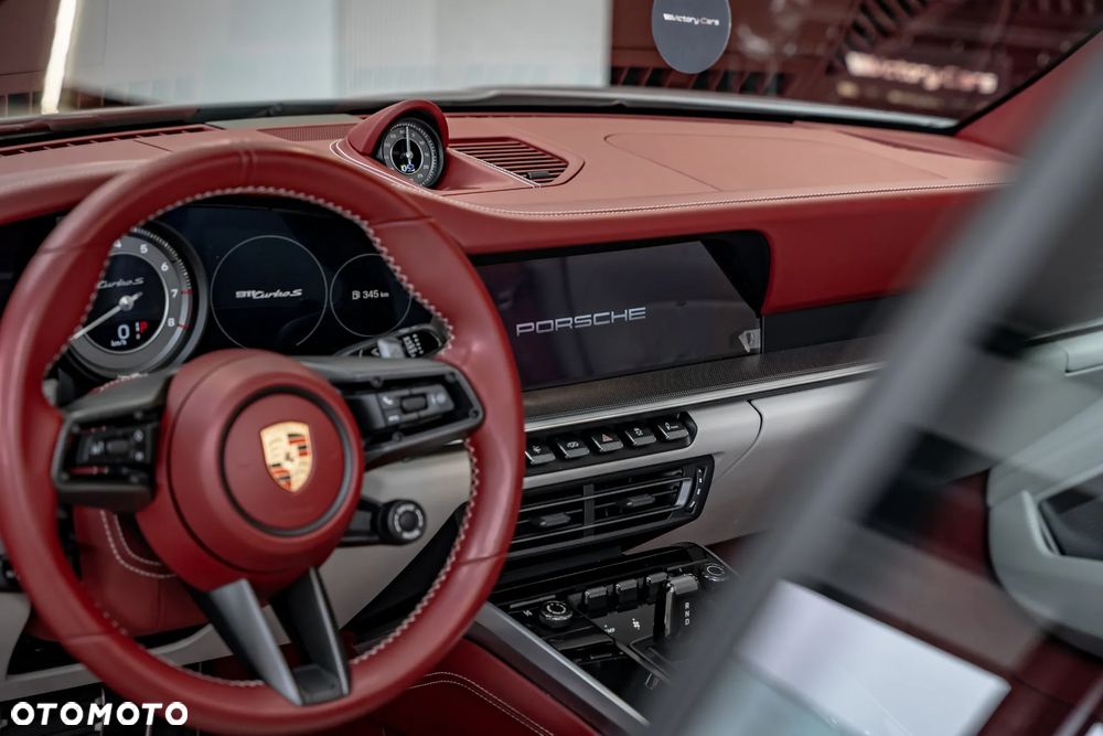 Porsche 911 Turbo S - 27