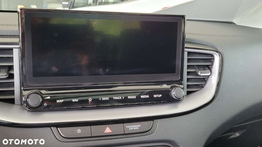 Kia XCeed - 26