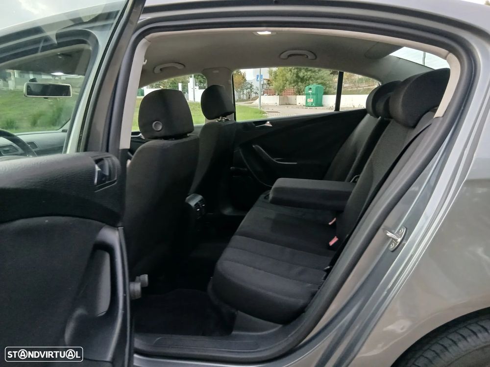 VW Passat 1.9 TDi Trendline Pack - 7