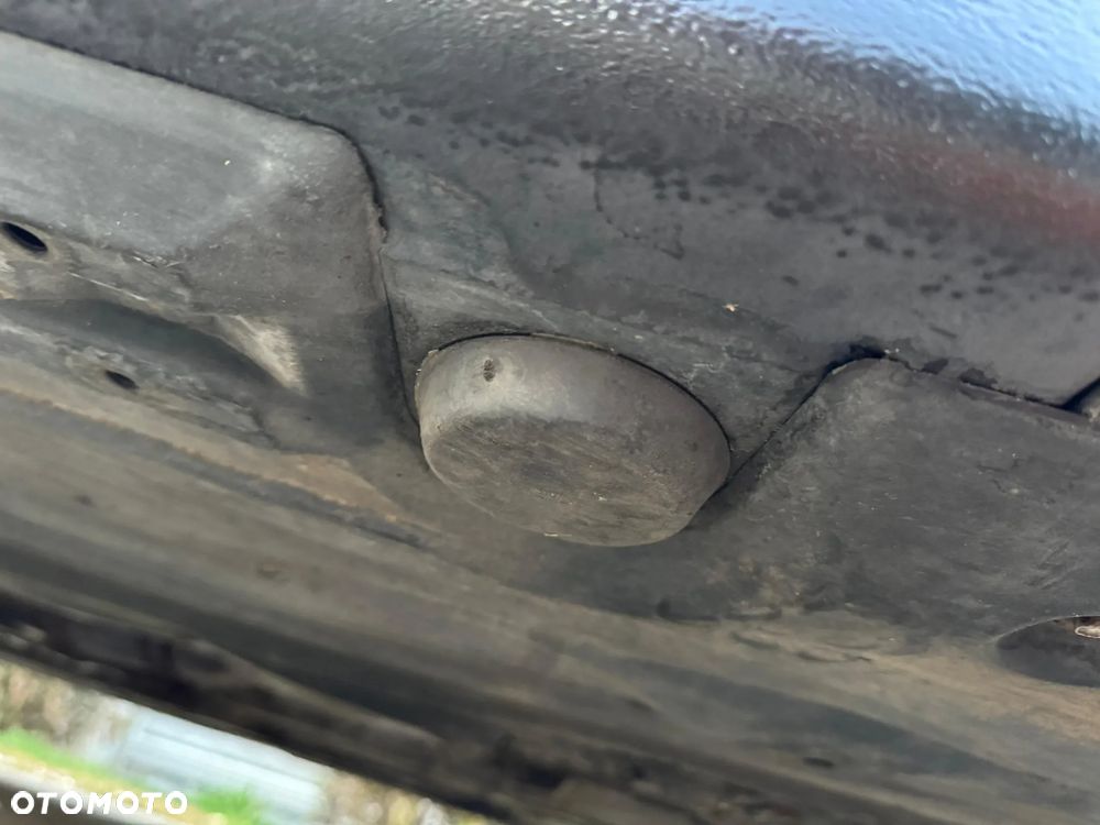 BMW Seria 7 750i - 33