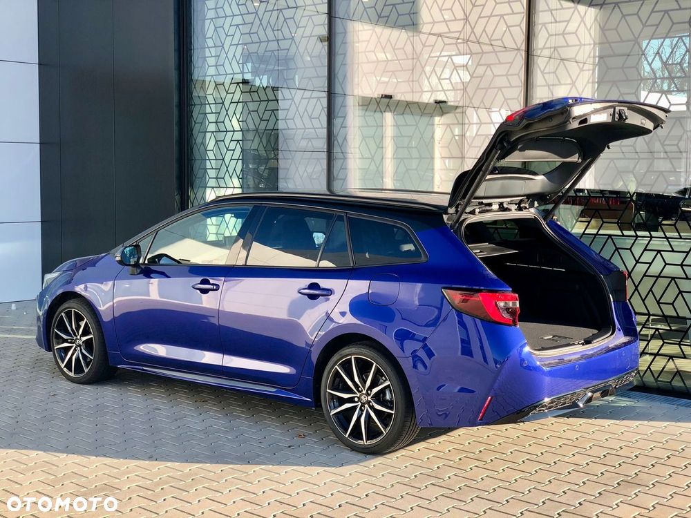 Toyota Corolla 2.0 Hybrid GR Sport Dynamic - 39