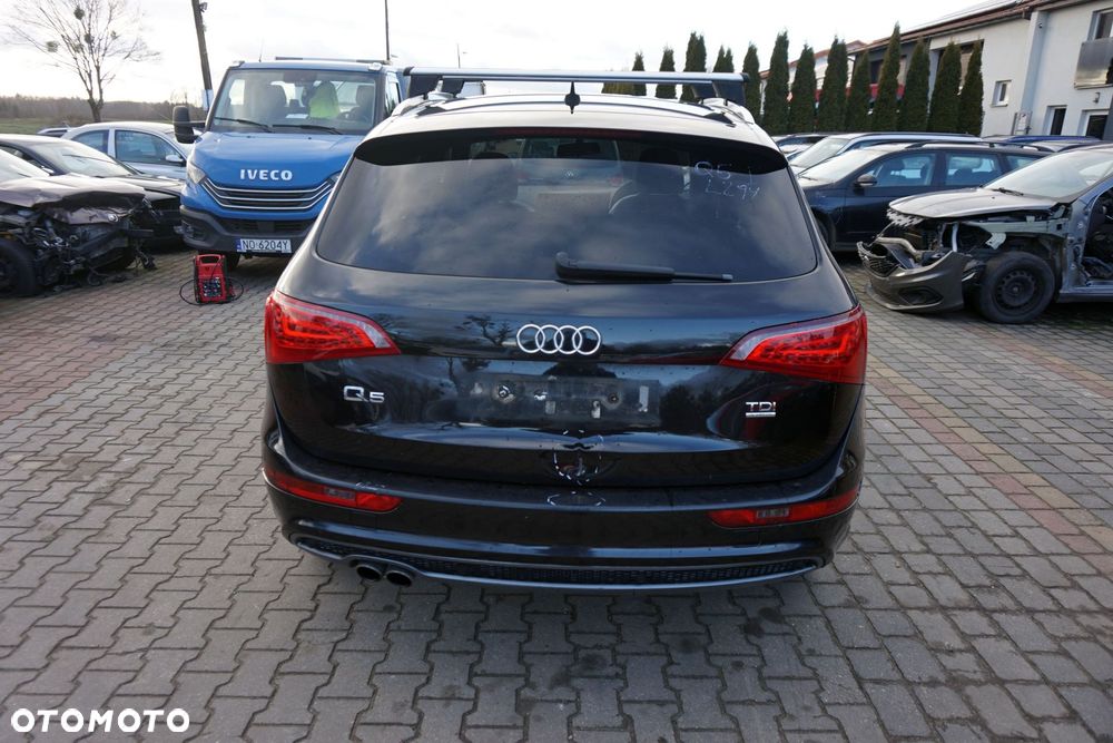 AUDI Q5 I 8R 2009 LZ9Y 2.0 TDI CAHA 170KM KWT CZARNY na części - 4