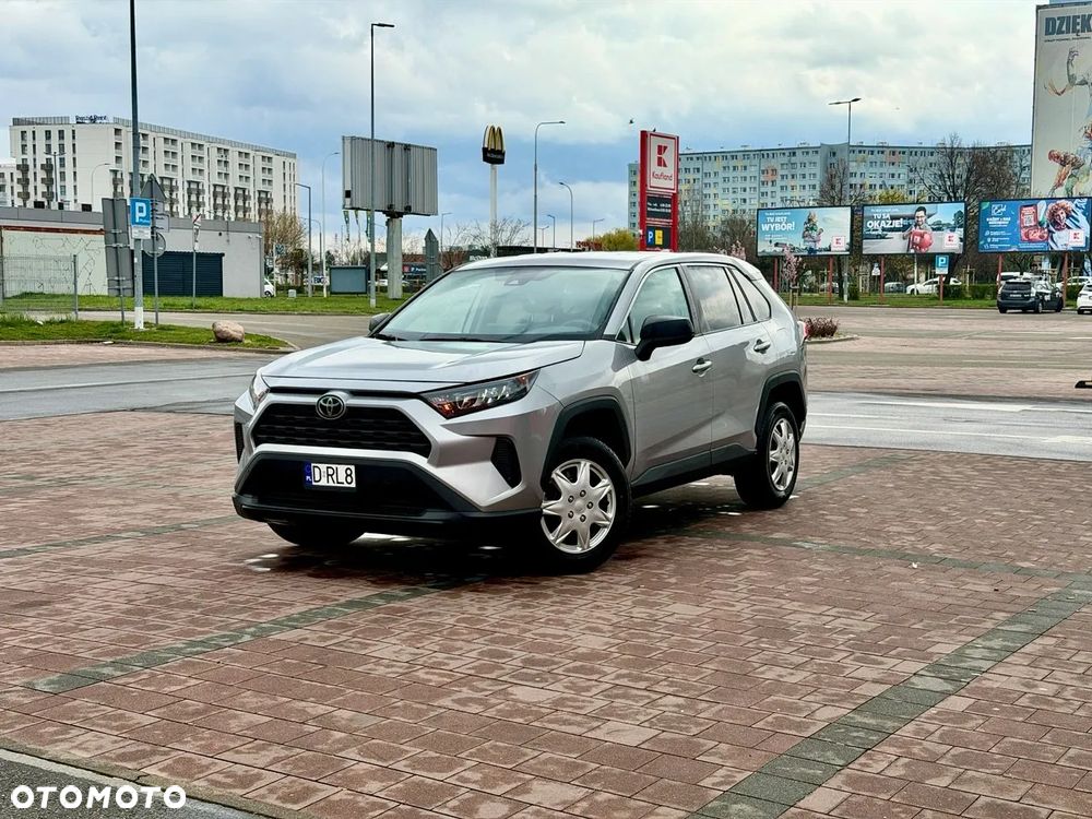 Toyota RAV4 - 1