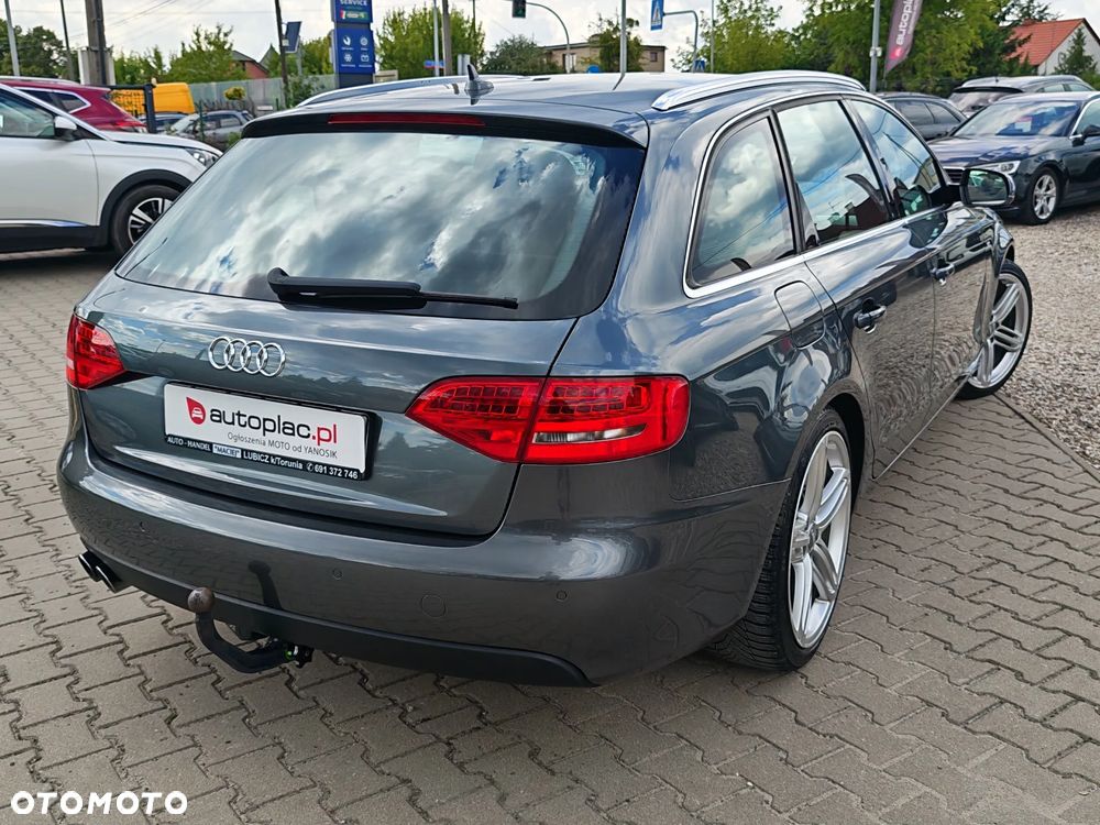 Audi A4 Avant - 10