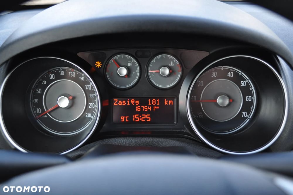 Fiat Punto 1.2 Young - 25