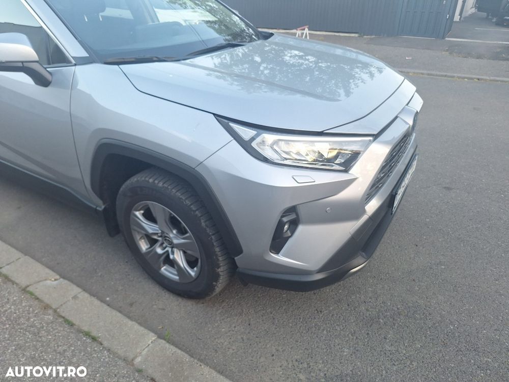 TOYOTA RAV4 2024 — imagine 3