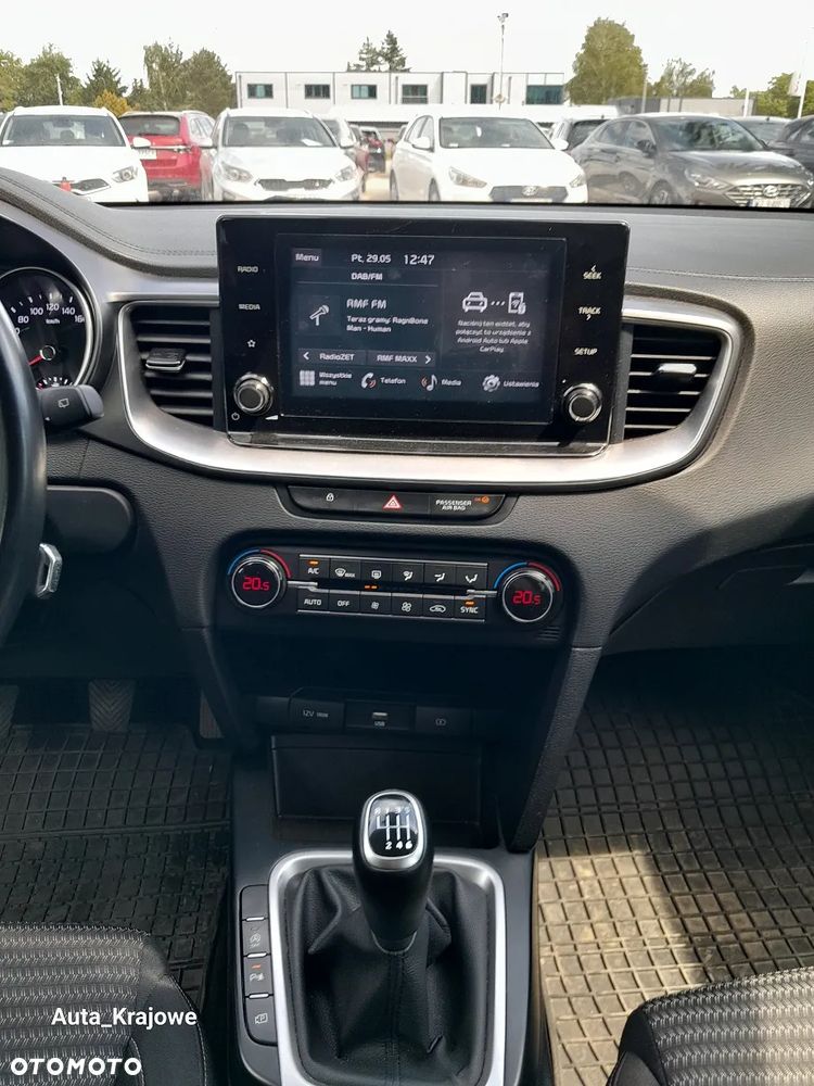 Kia Ceed 1.5 T-GDI M - 13