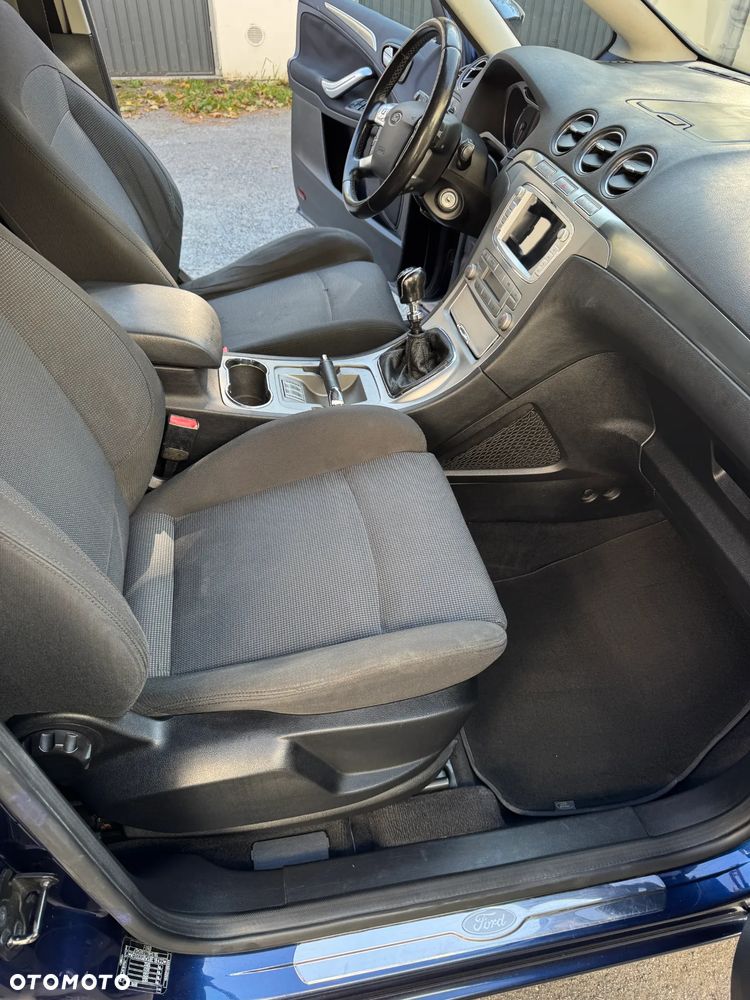 Ford S-Max - 23