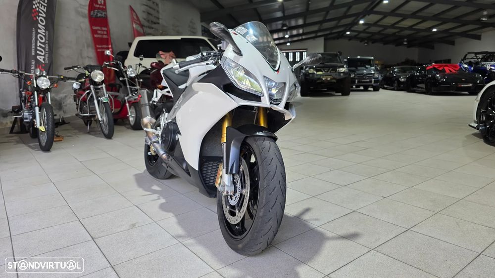 Aprilia RSV 4 R APRC (1 Dono) - 6