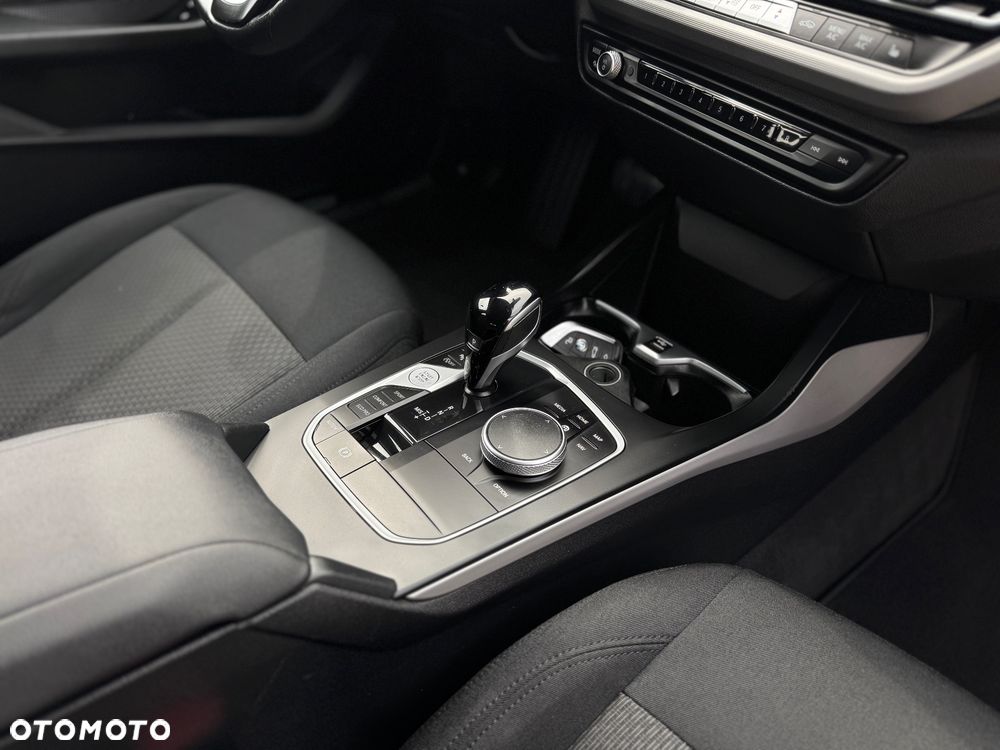 BMW Seria 1 118i Sport Line - 20