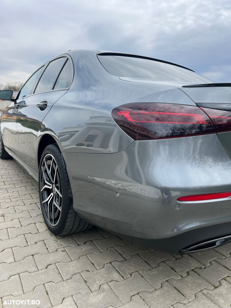 Mercedes-Benz E 300 4MATIC Aut. - 23
