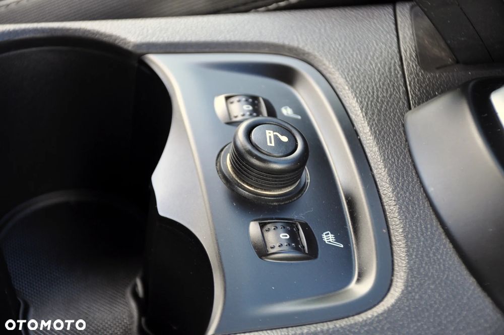 Ford Focus 1.6 EcoBoost Titanium - 37