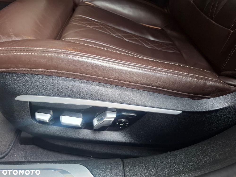 BMW Seria 7 740e iPerformance - 22