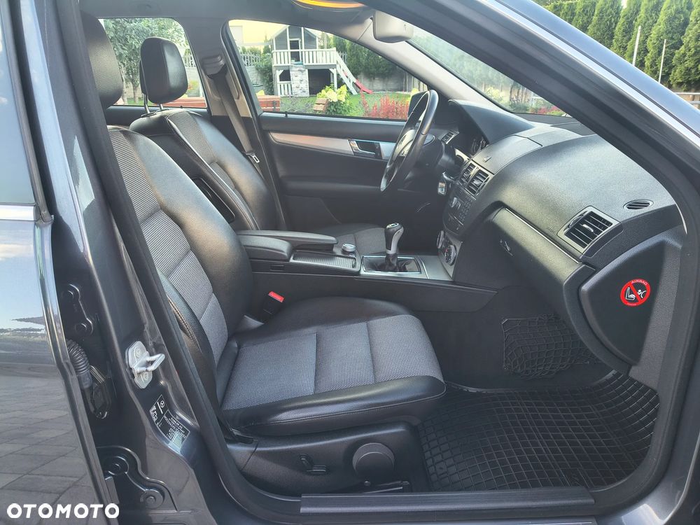 Mercedes-Benz Klasa C 180 Kompressor BlueEFFICIENCY Avantgarde - 22