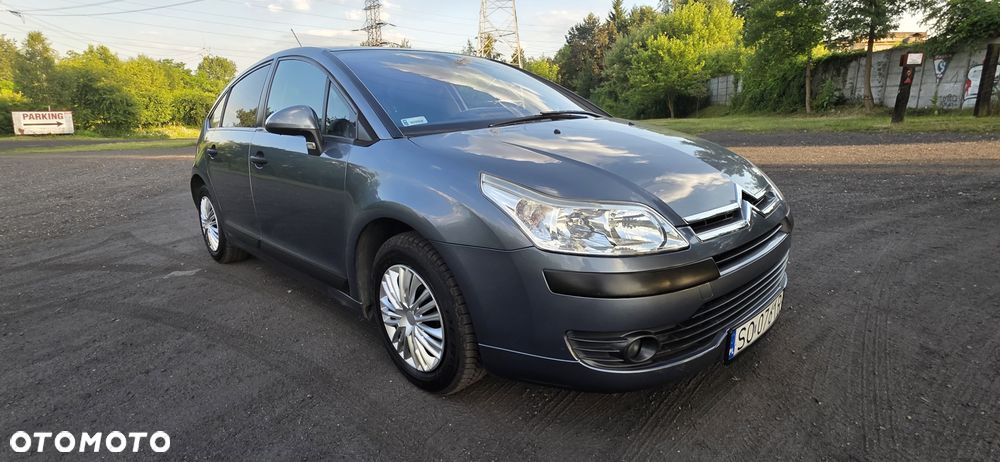 Citroën C4 1.4 16V Magic - 32