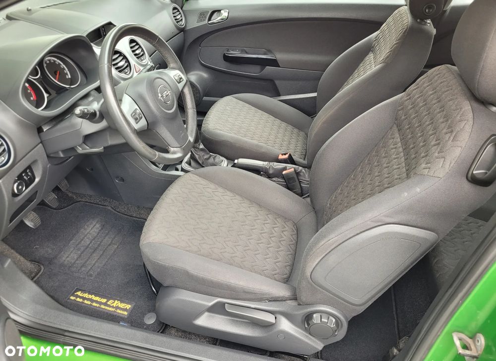 Opel Corsa 1.4 16V Active - 10