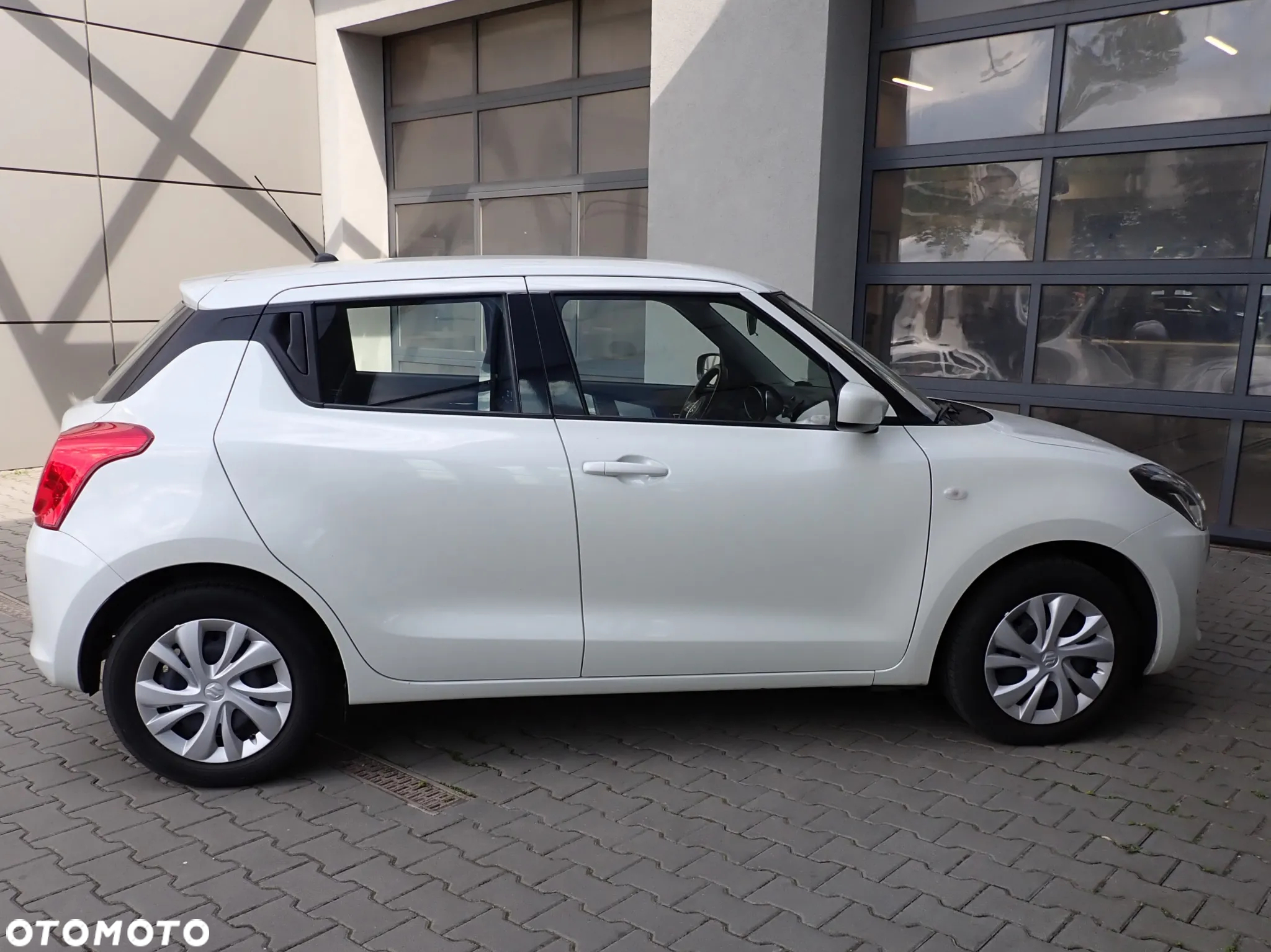 Suzuki Swift 1.2 Premium - 5
