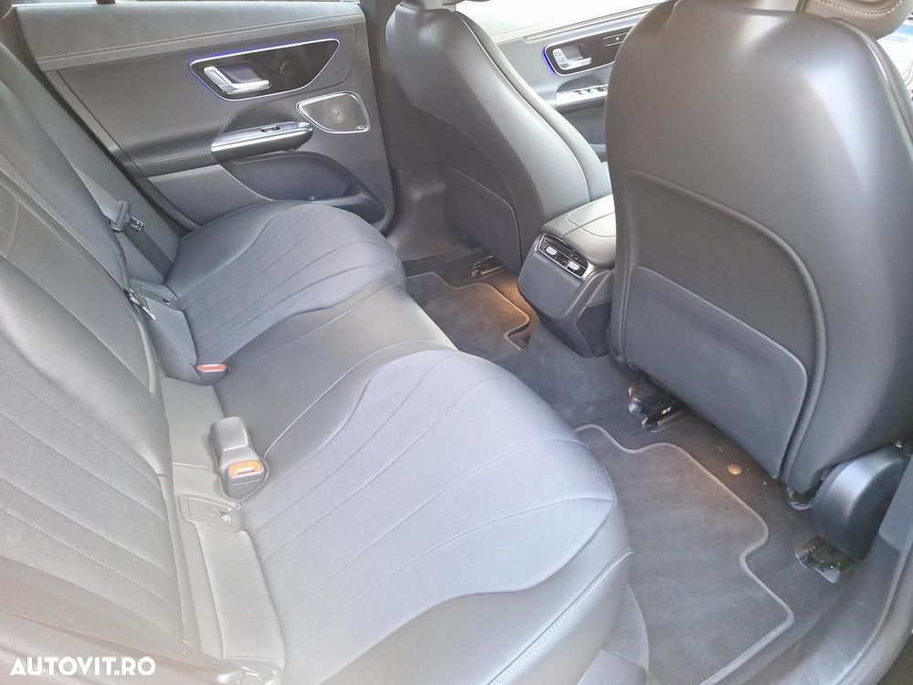 Mercedes-Benz EQE 300 - 14