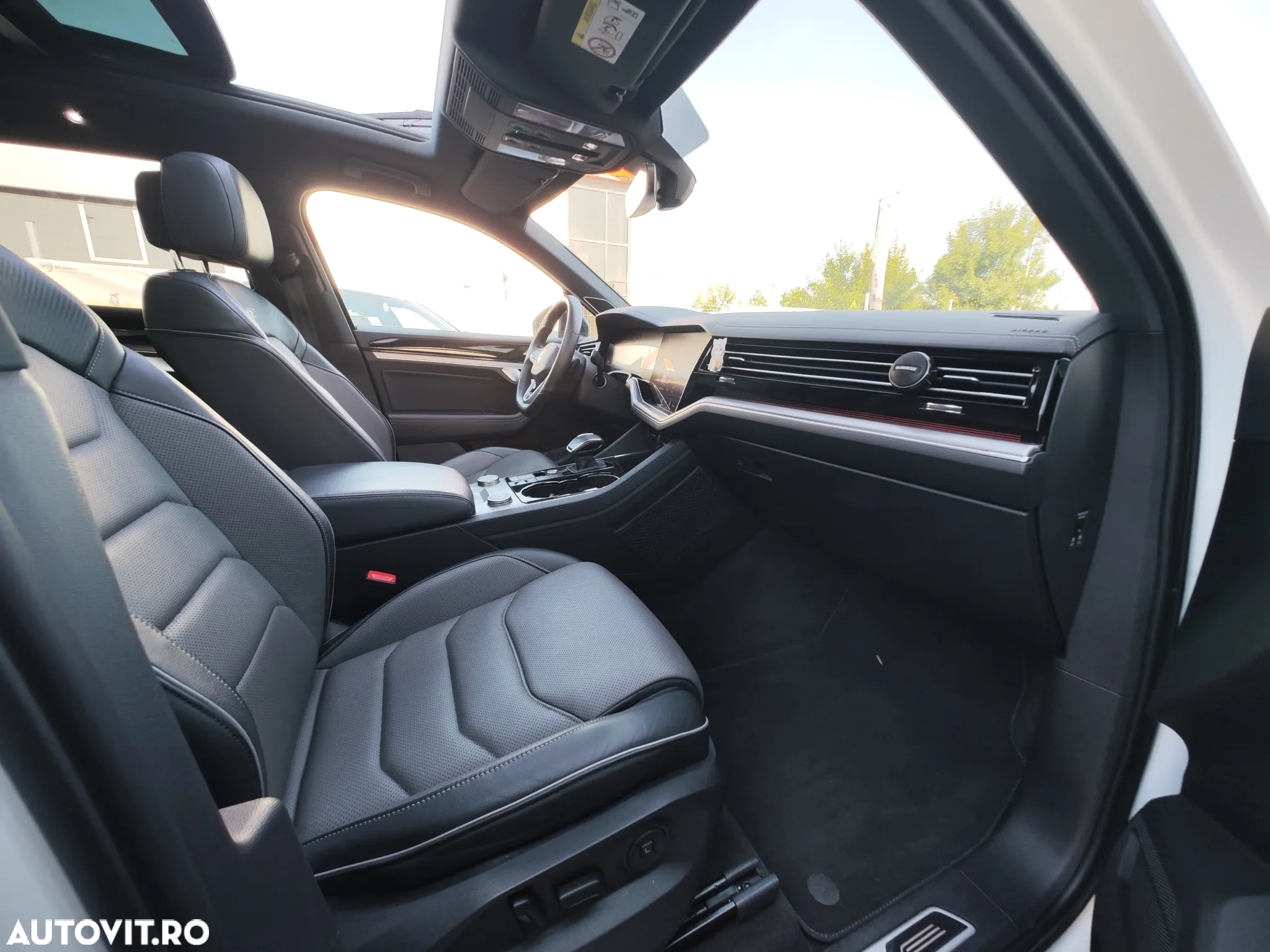 Volkswagen Touareg V6 TDI R-Style - 12