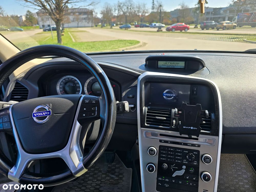 Volvo XC 60 2.4D AWD Momentum - 8