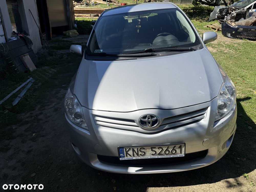 Toyota Auris - 1
