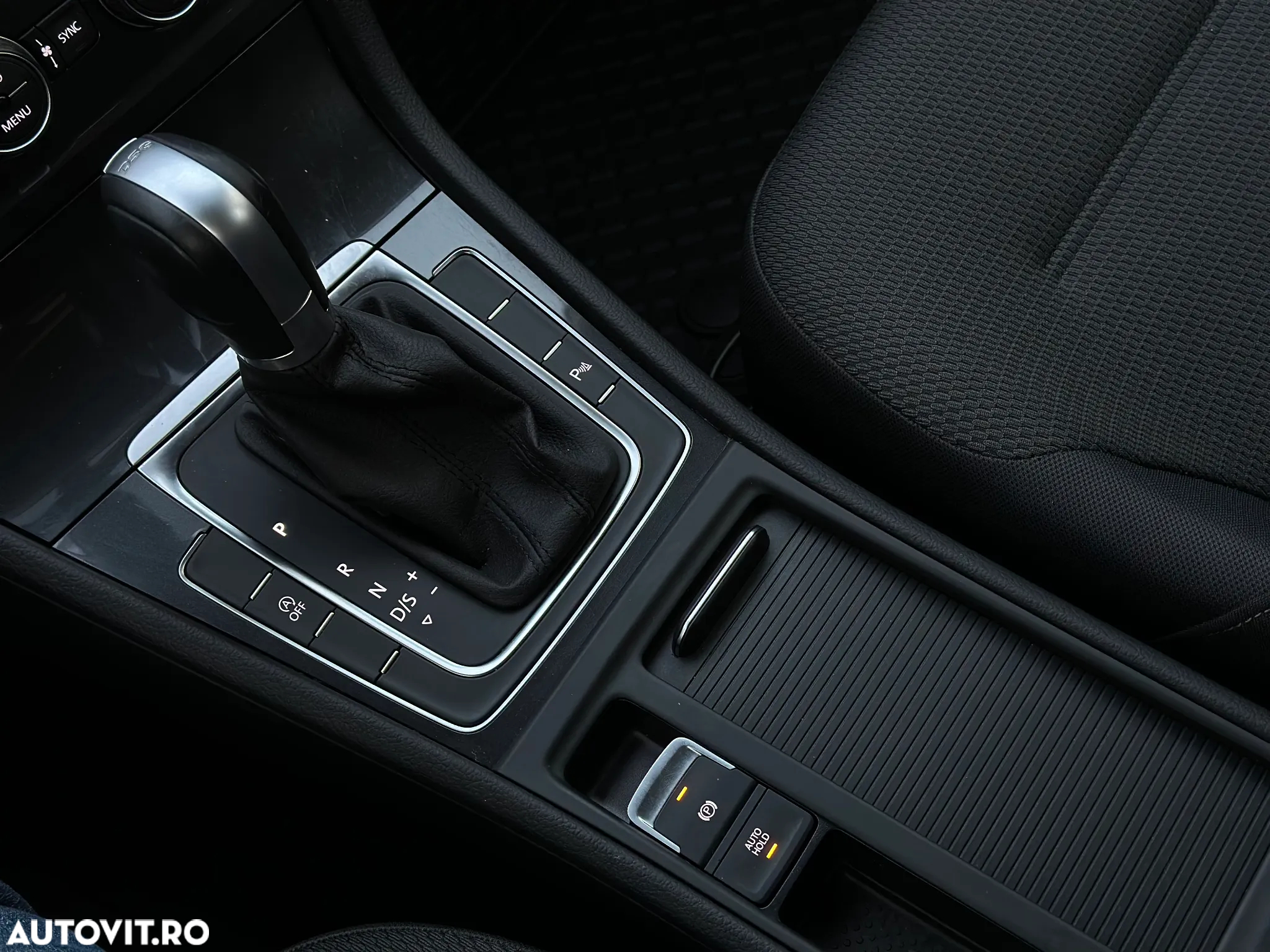 Volkswagen Golf - 13