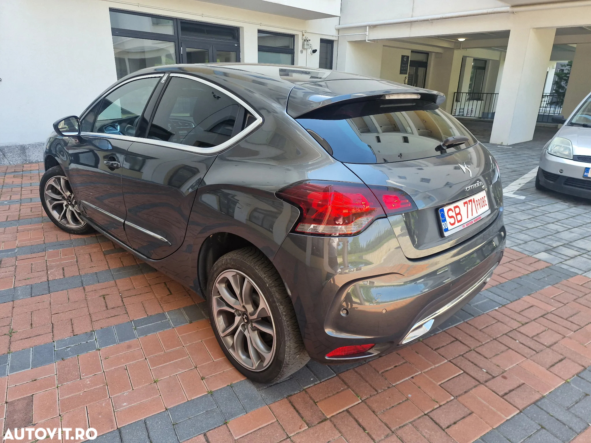 Citroën DS4 THP 200 SportChic - 5