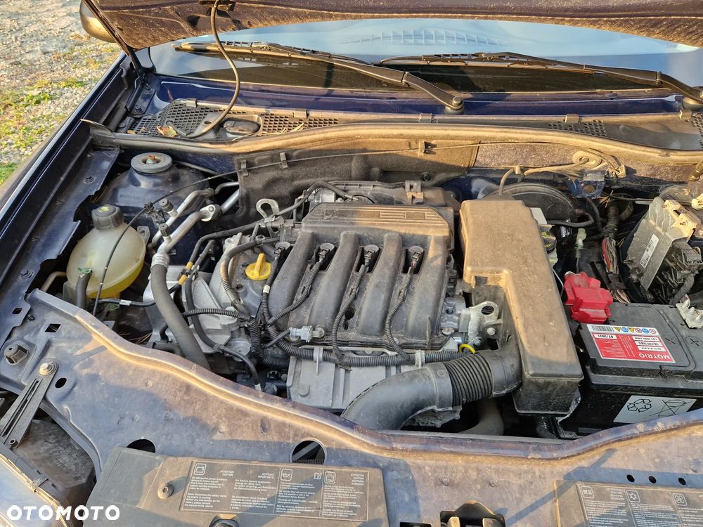 Dacia Duster 1.6 Laureate - 14