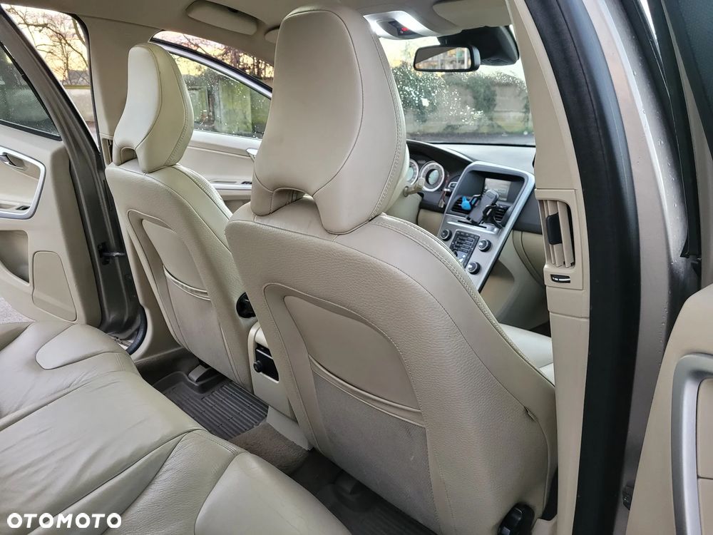 Volvo XC 60 D5 AWD Summum - 13