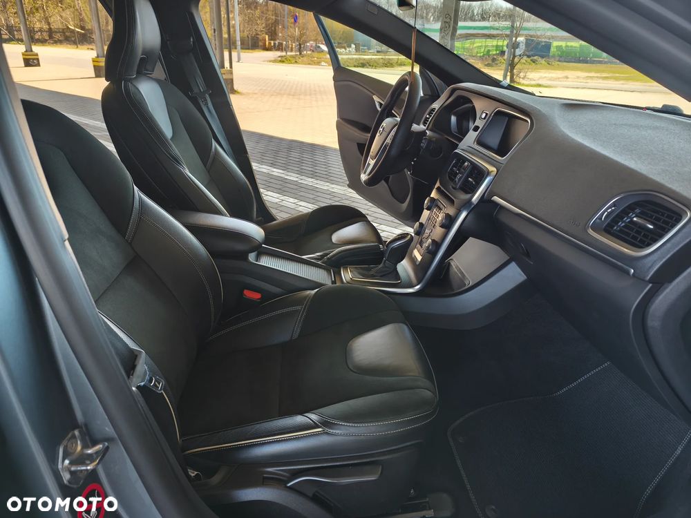 Volvo V40 D3 Geartronic Summum - 21
