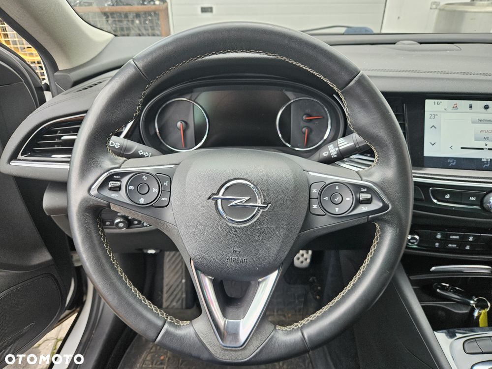 Opel Insignia - 14