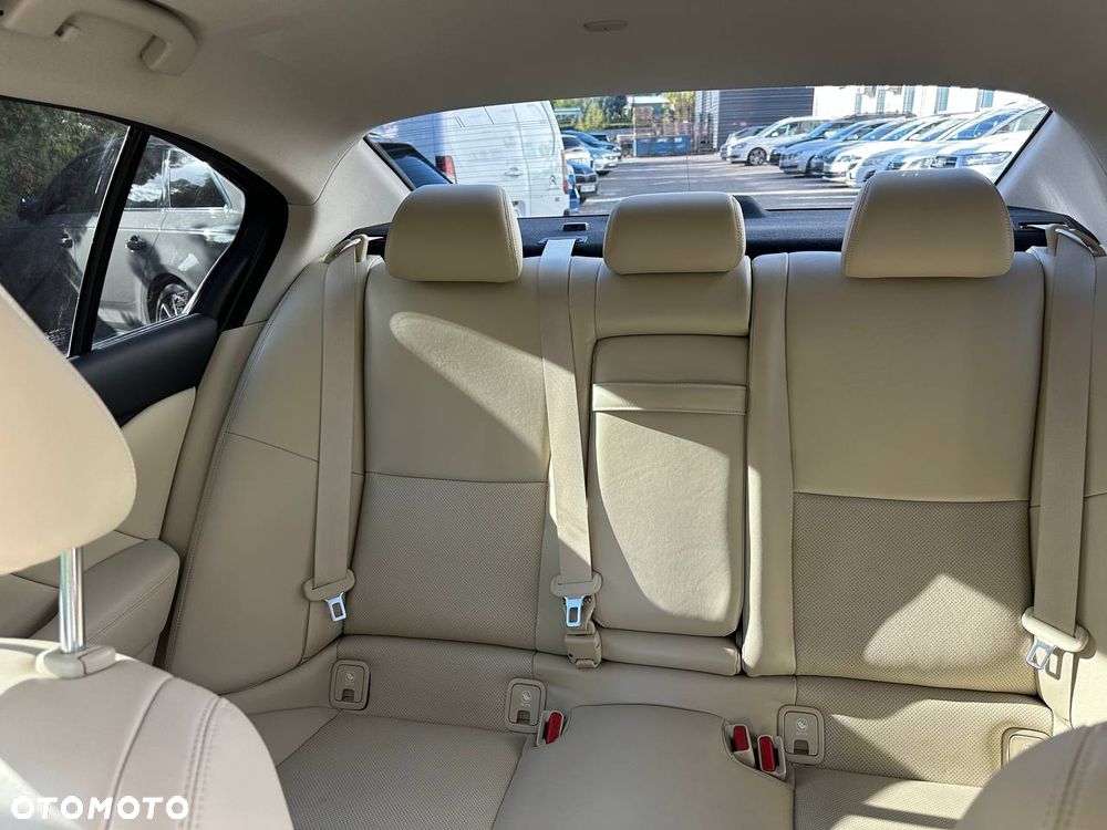 Infiniti Q50 2.0t Premium EU6 - 16
