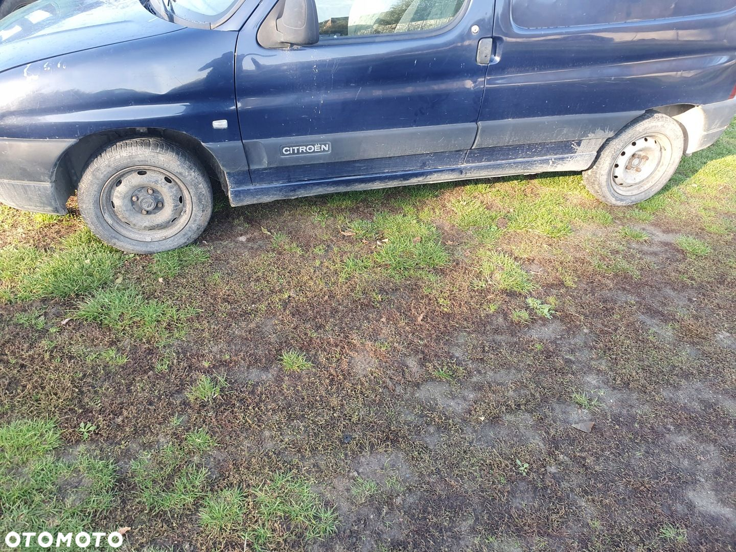 szyba z drzwi przednich lewe przód CITROEN BERLINGO I 1 98-01 1,9 KNC - 12