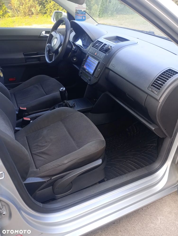 Volkswagen Polo 1.4 TDI DPF BlueMotion - 4