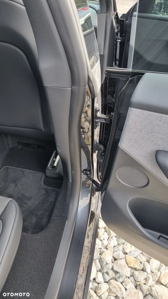 Tesla Model Y Standard - 22