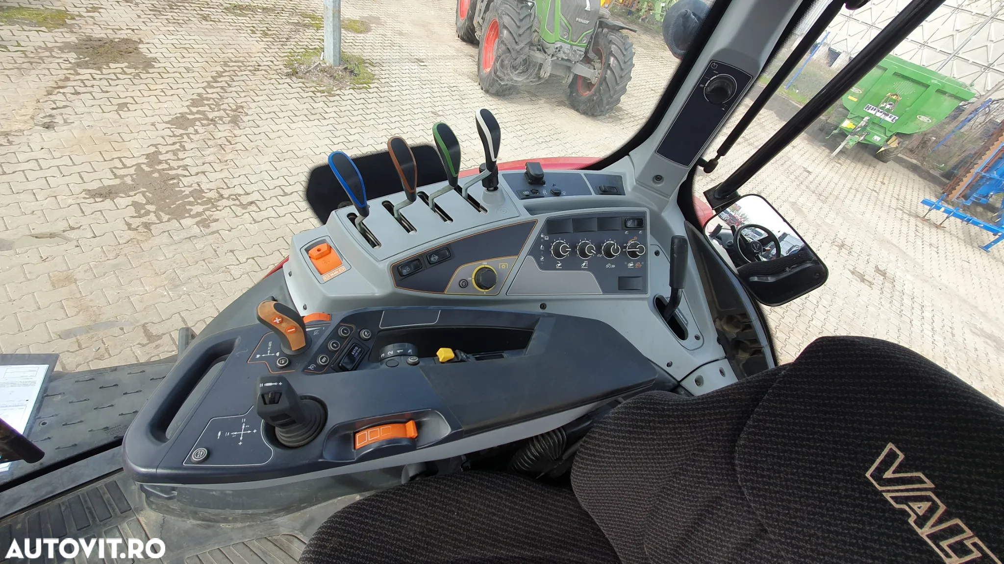 Valtra T 235 A - 9