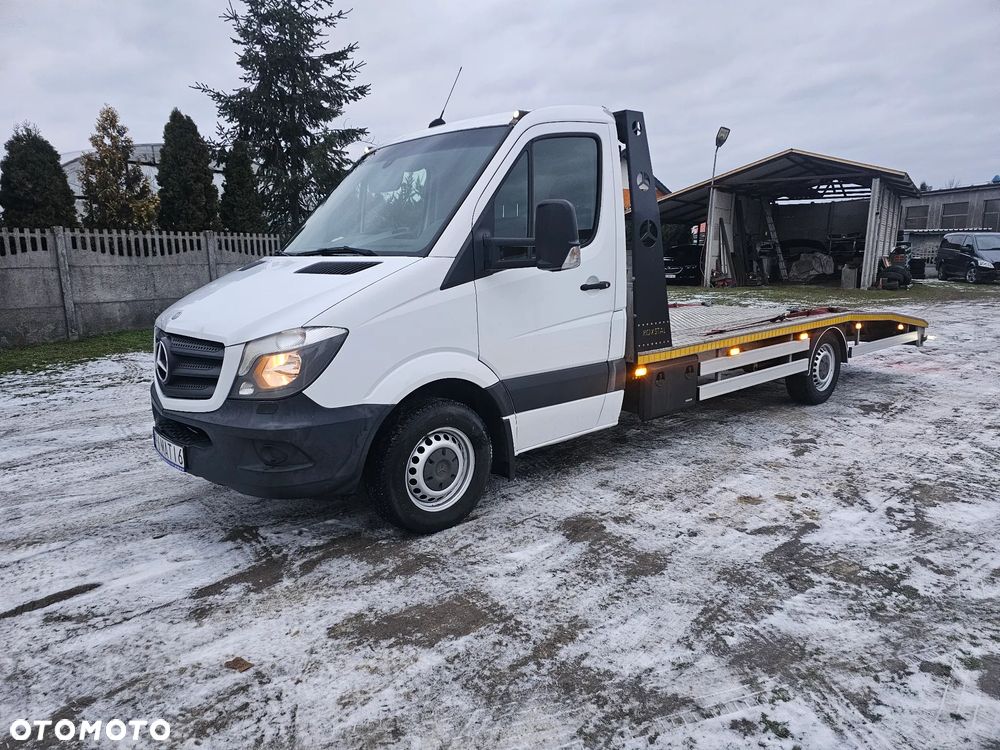 Mercedes-Benz Sprinter - 2