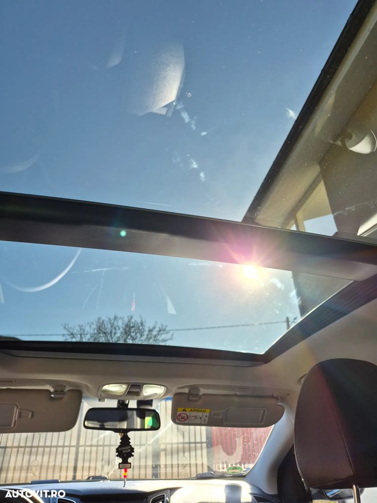 Hyundai i40 Kombi 1.7 CRDi DCT Premium - 16