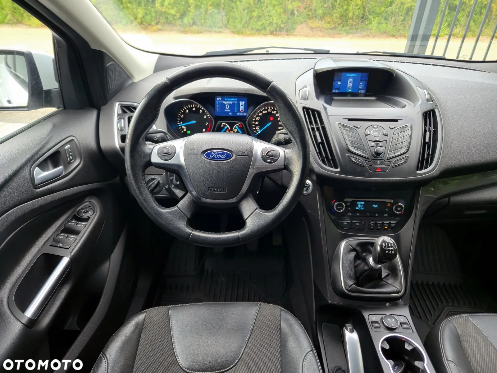 Ford Kuga 1.5 EcoBoost 2x4 Titanium - 5