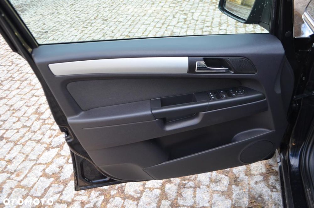 Opel Zafira 1.6 - 18