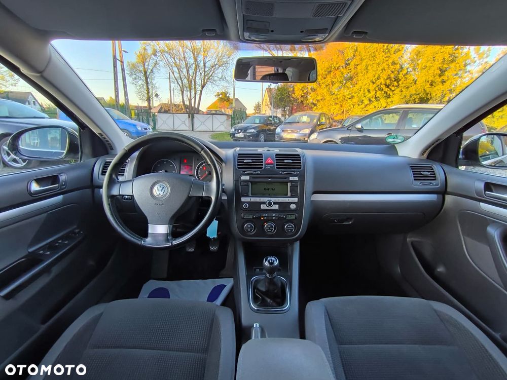 Volkswagen Golf - 2